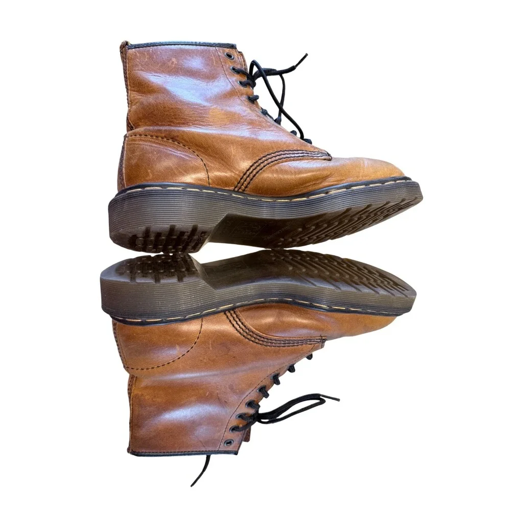 Dr. Martens 1460 Brown Leather 8 Eye Lace Up Combat Boots Mens 6‎ Womens 7